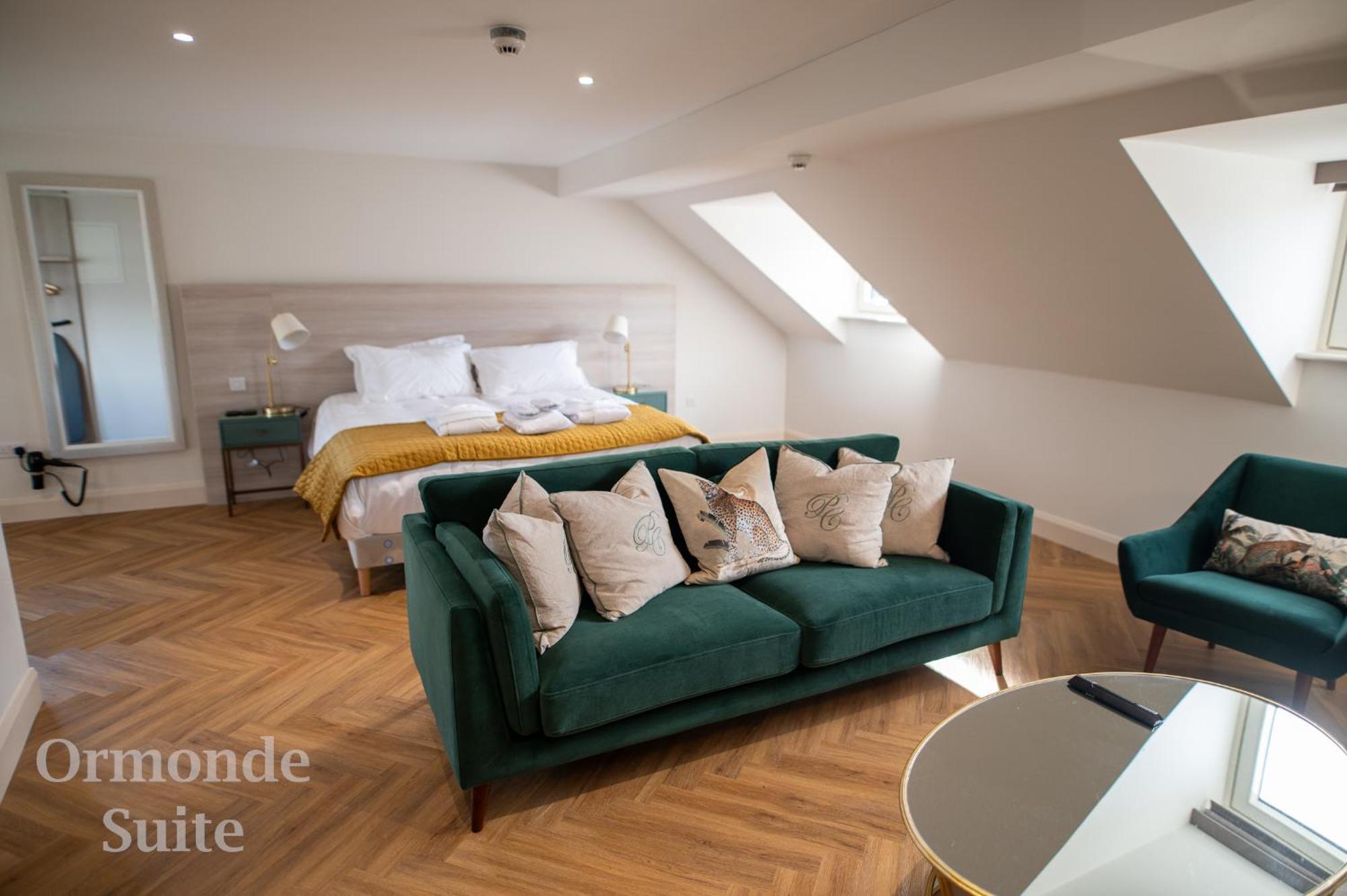 Kilkenny Suites Extérieur photo